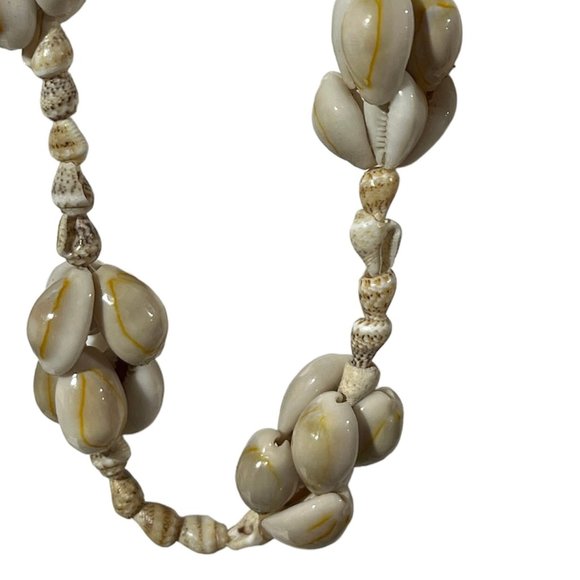 Vintage Cowrie Shell Clusters Necklace - Picture 2 of 7